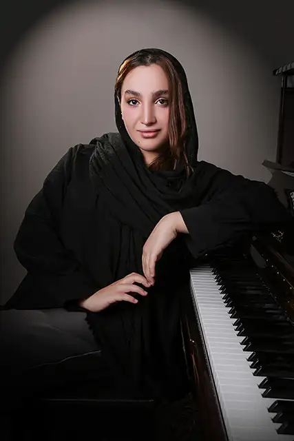 فائقه نعمتی