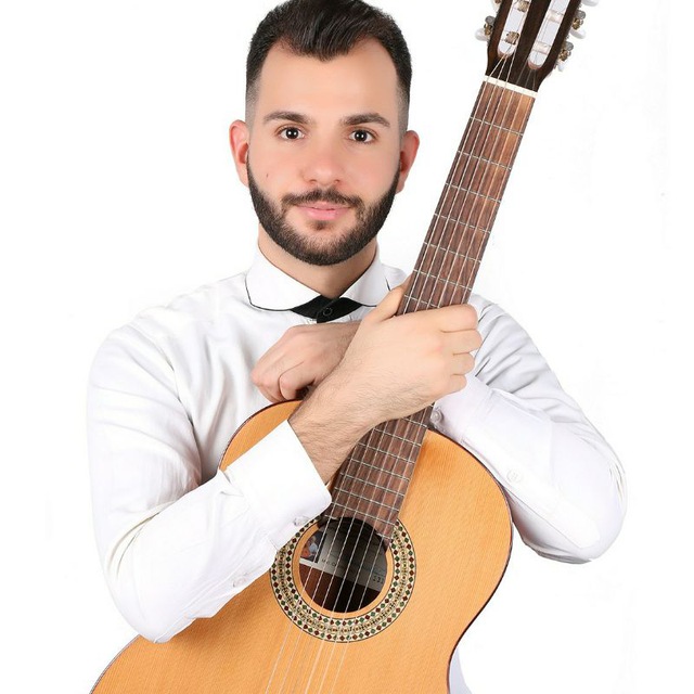 آراد (محمد) یگانه نیا